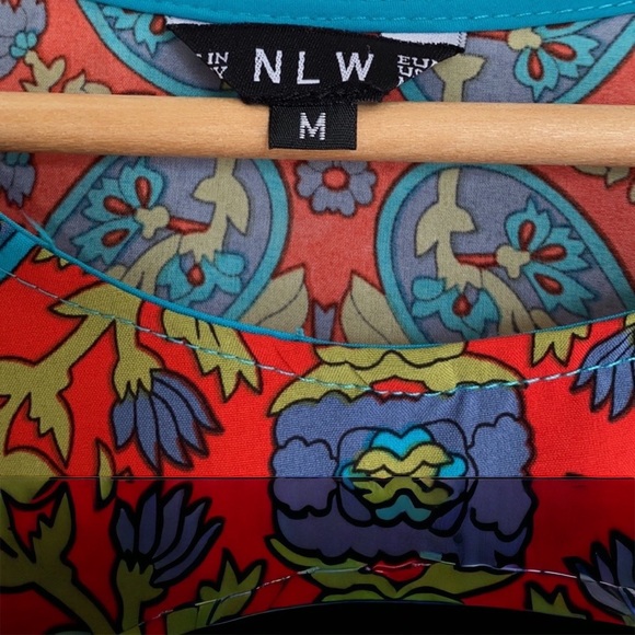 Lightweight Polyester Top - Picture 2 of 6